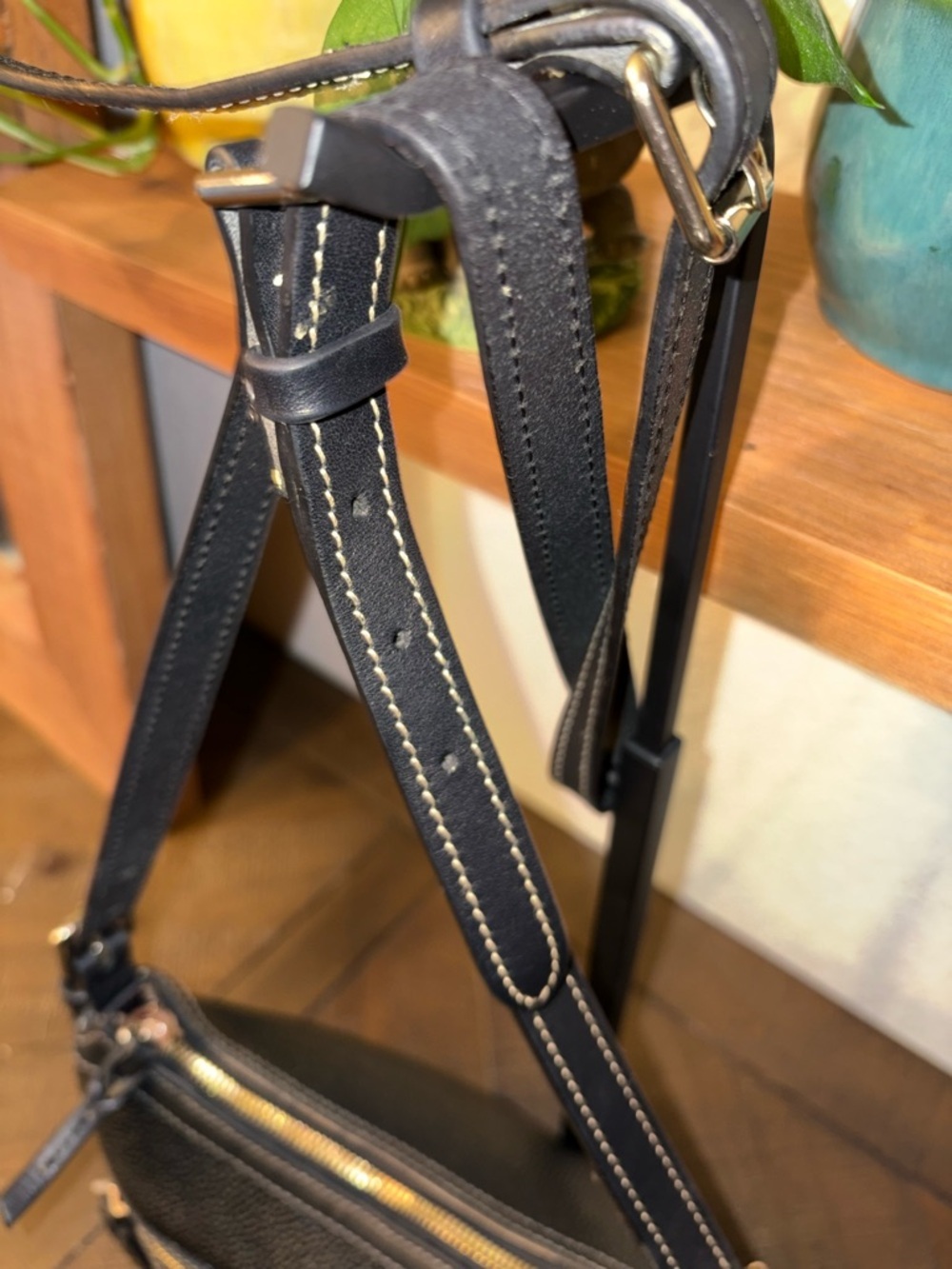 LIKE NEW ❤️👝Dooney & Bourke Pebble Grain Small Presley Crossbody Shoulder Bag - Picture 6 of 9
